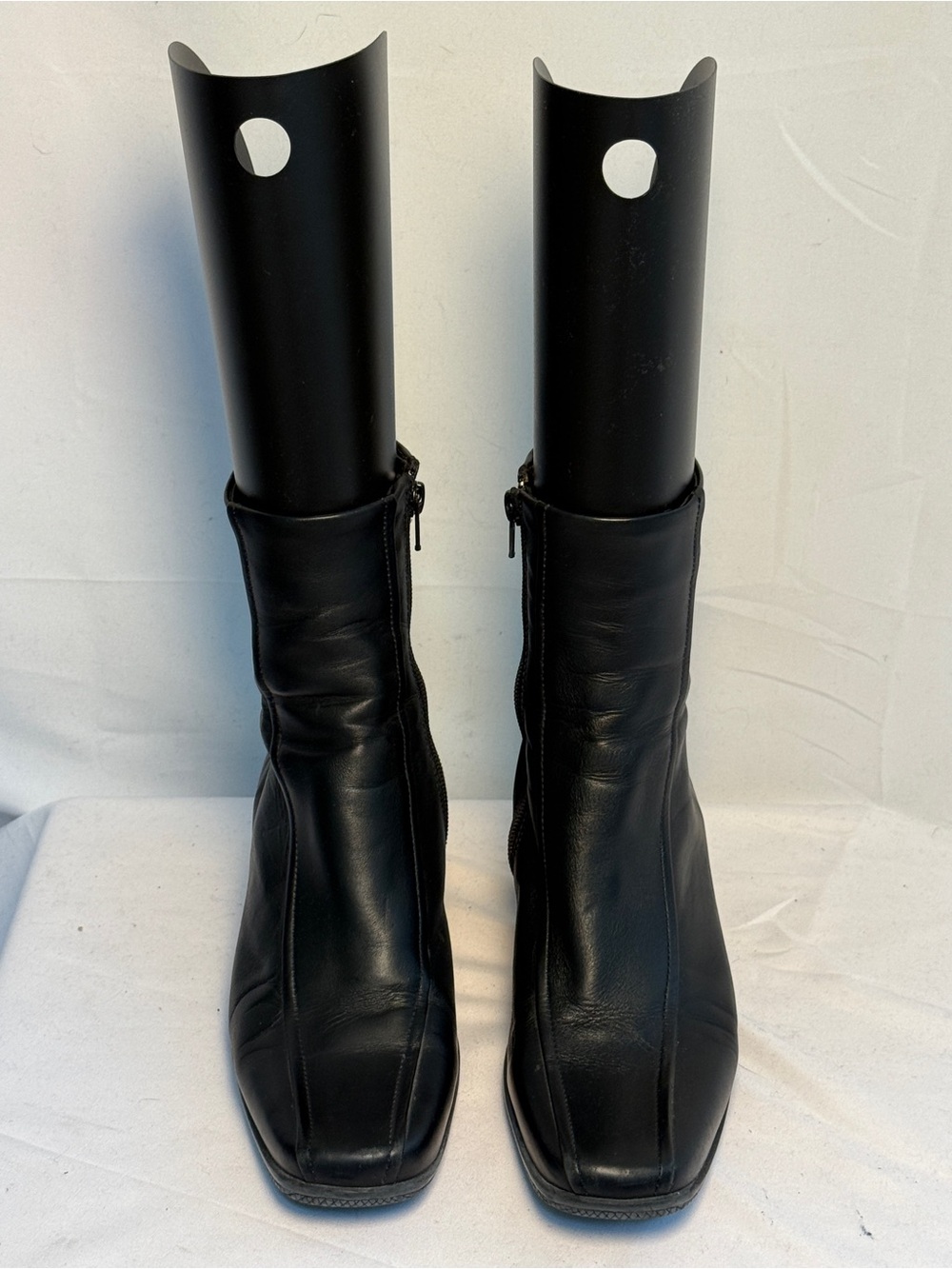 La CANADIENNE Black Leather Square-Toe Mid-Calf Boots